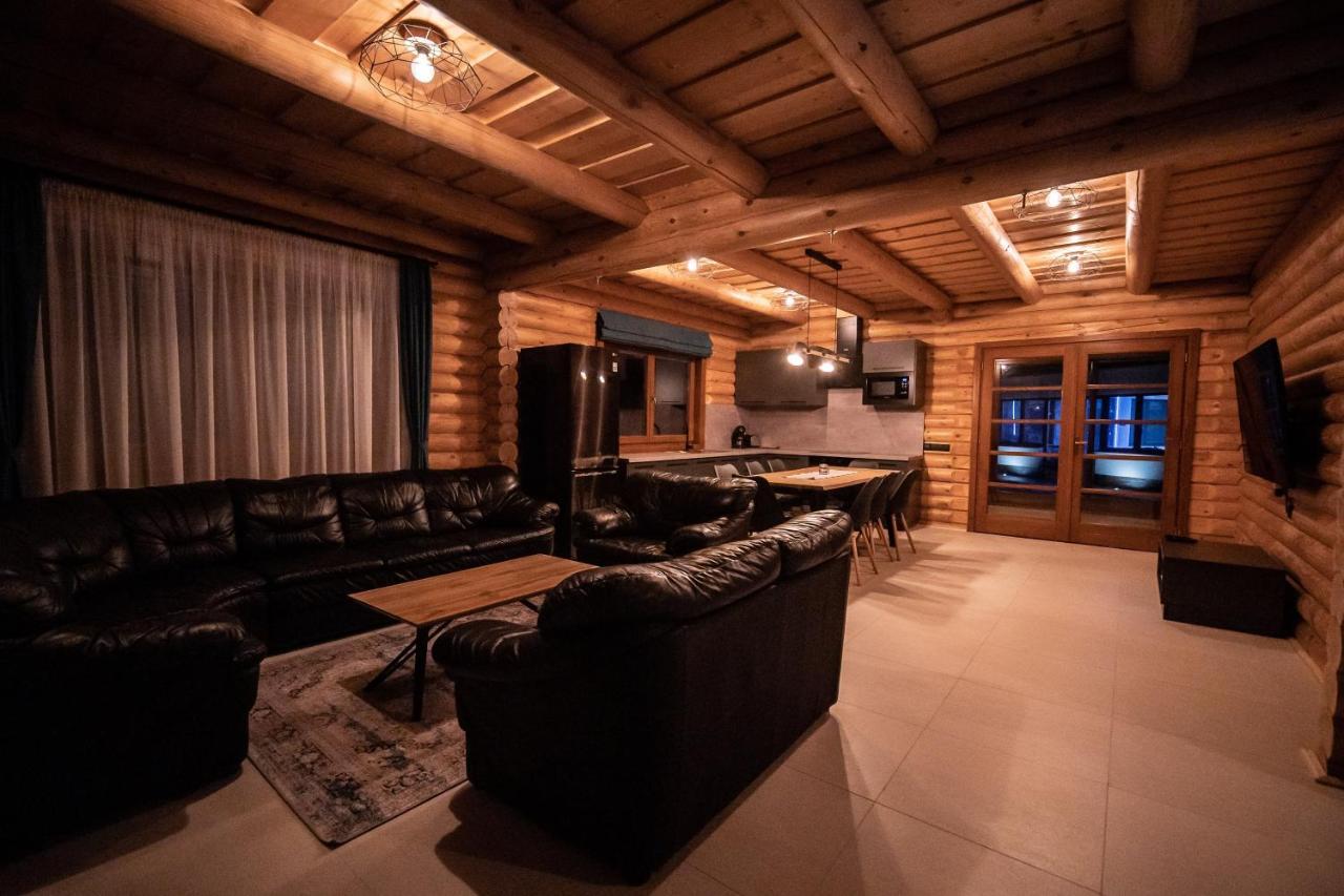 Mitosz Apartman Gyomaendrod Luaran gambar