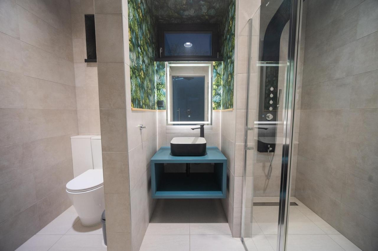Mitosz Apartman Gyomaendrod Luaran gambar